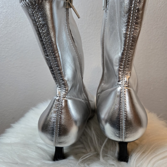 Abound Erin Faux Leather Silver Ankle Boots - New Sz 8.5 - Picture 6 of 12